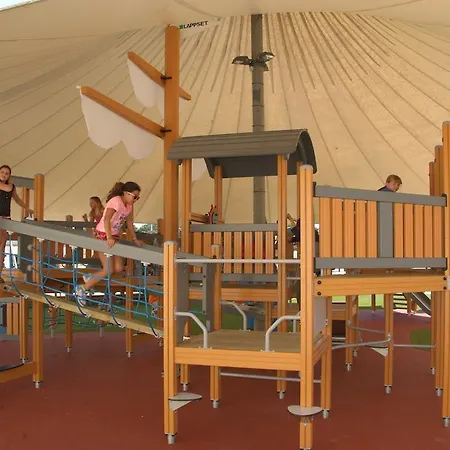 Village Club Domaine De L'espagnac Campingplatz 5*